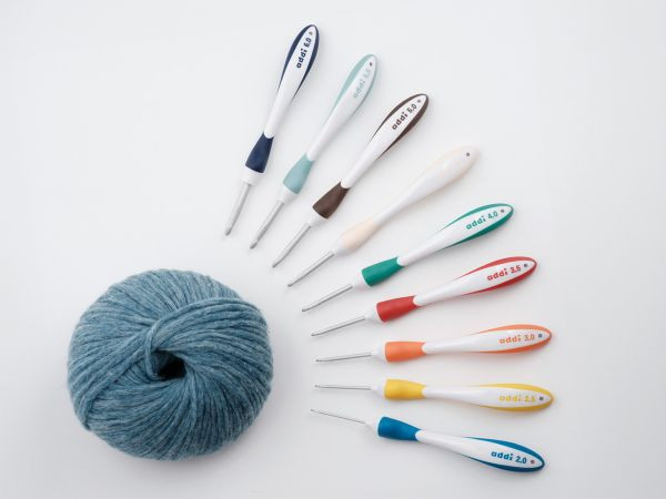 addiSwing Maxi Crochet Hook (with Grip Handle)